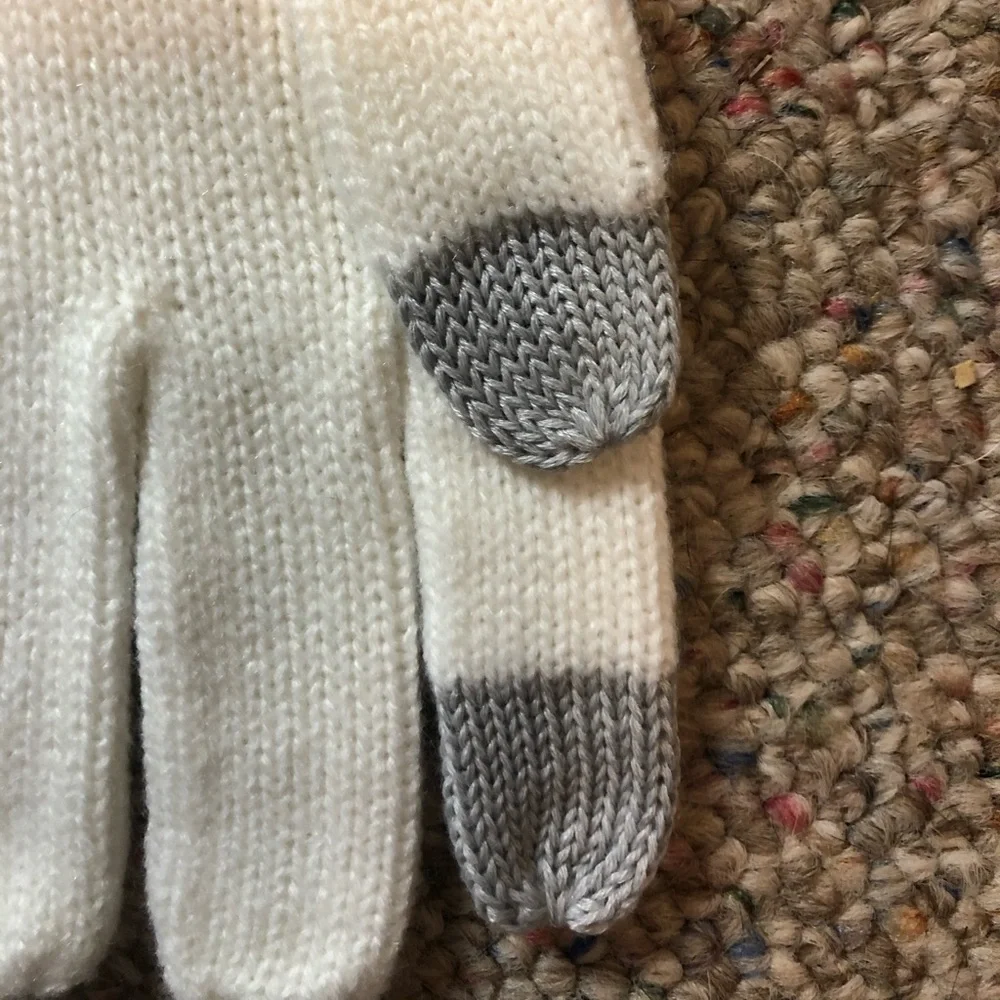 🆕 kate spade ny ♠️ Spade Gloves Cream